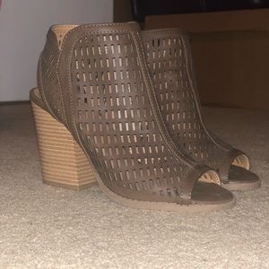 Peep toe bootie heel